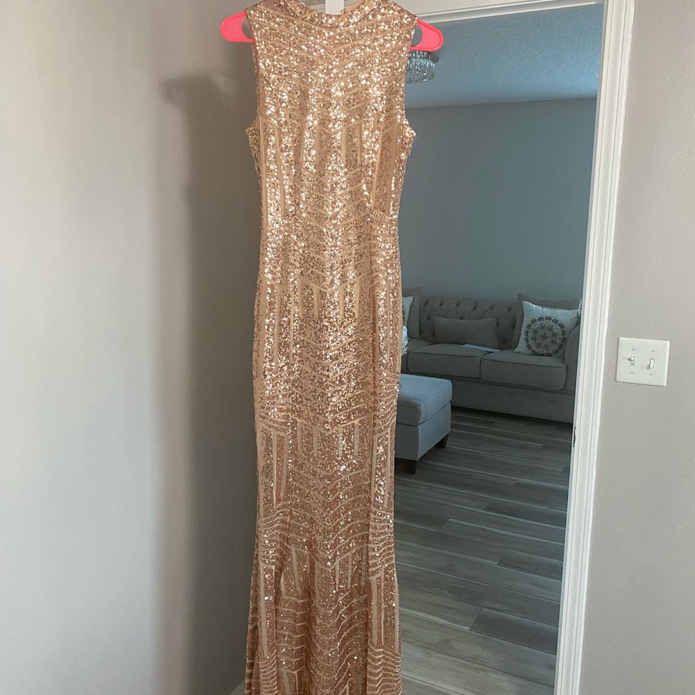 HOT MAIMI STYLE DRESS